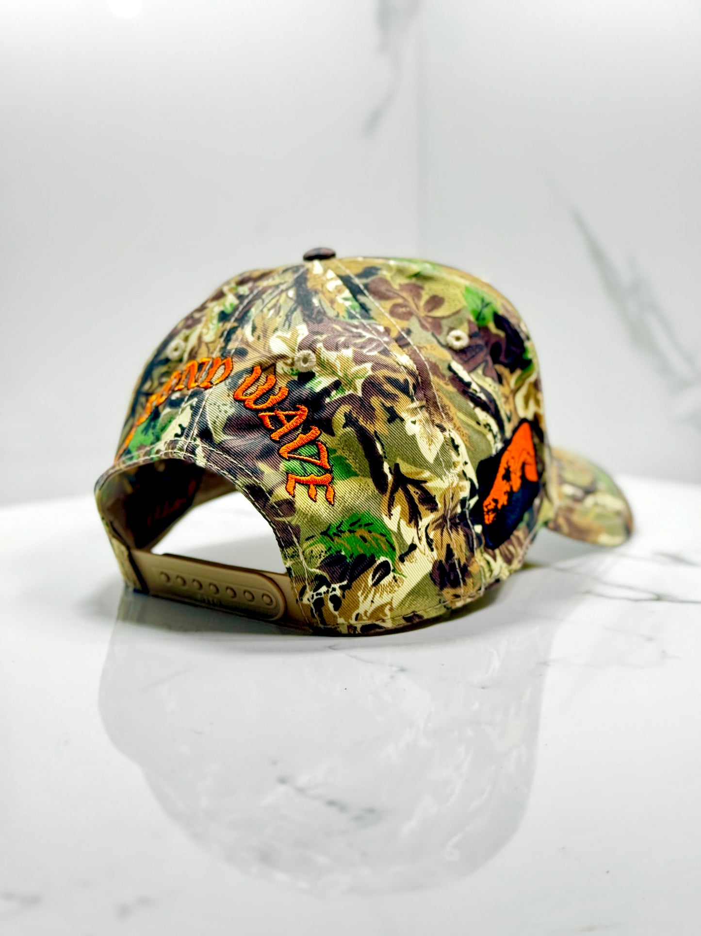 $W SNAPBACK HAT V2 FOREST CAMO / ORANGE
