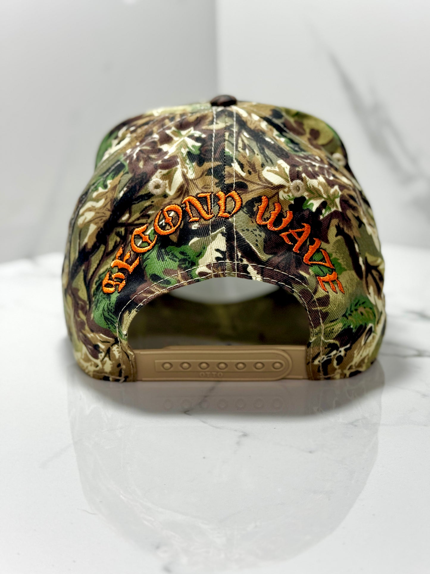 $W SNAPBACK HAT V2 FOREST CAMO / ORANGE