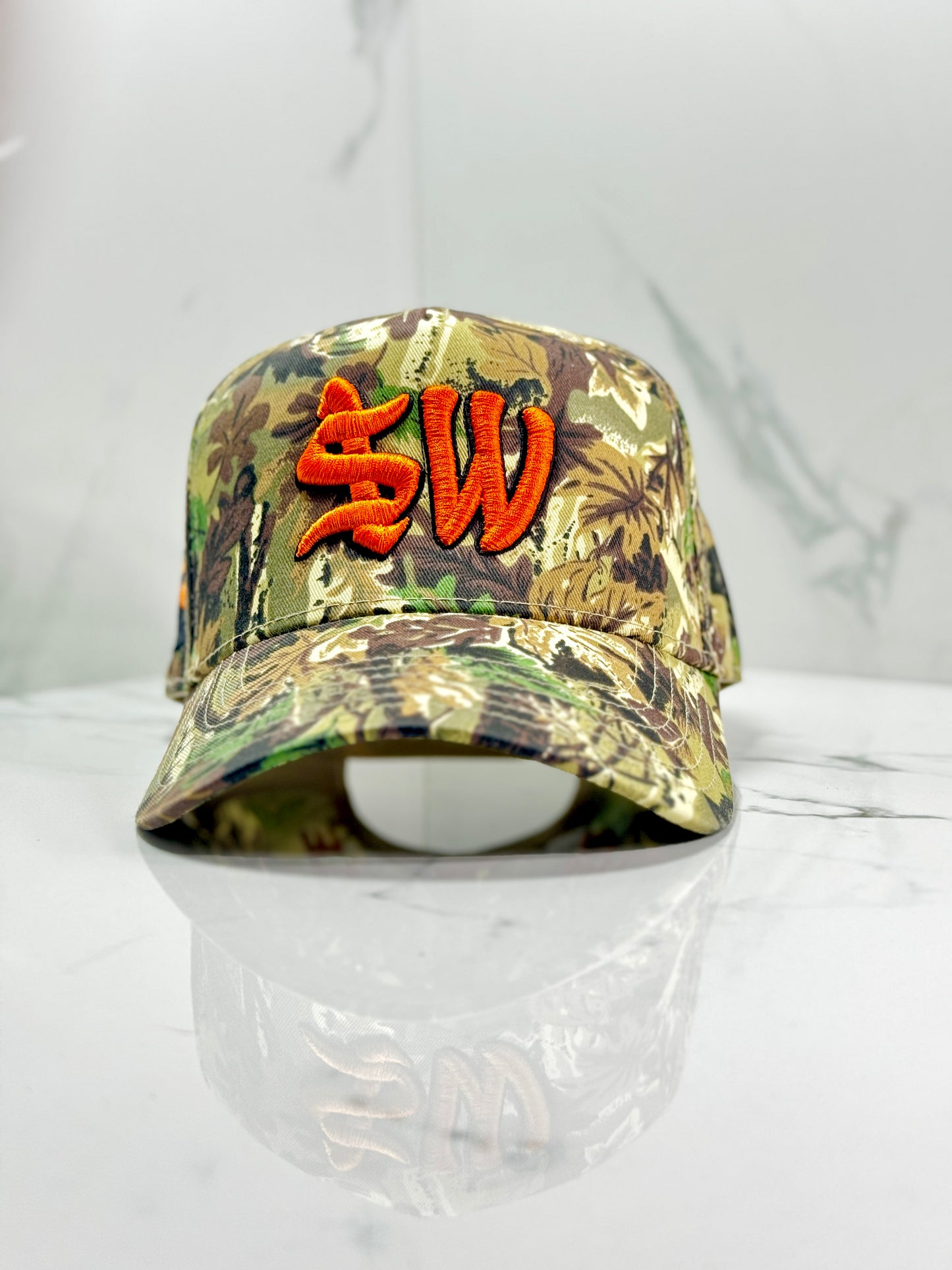 $W SNAPBACK HAT V2 FOREST CAMO / ORANGE